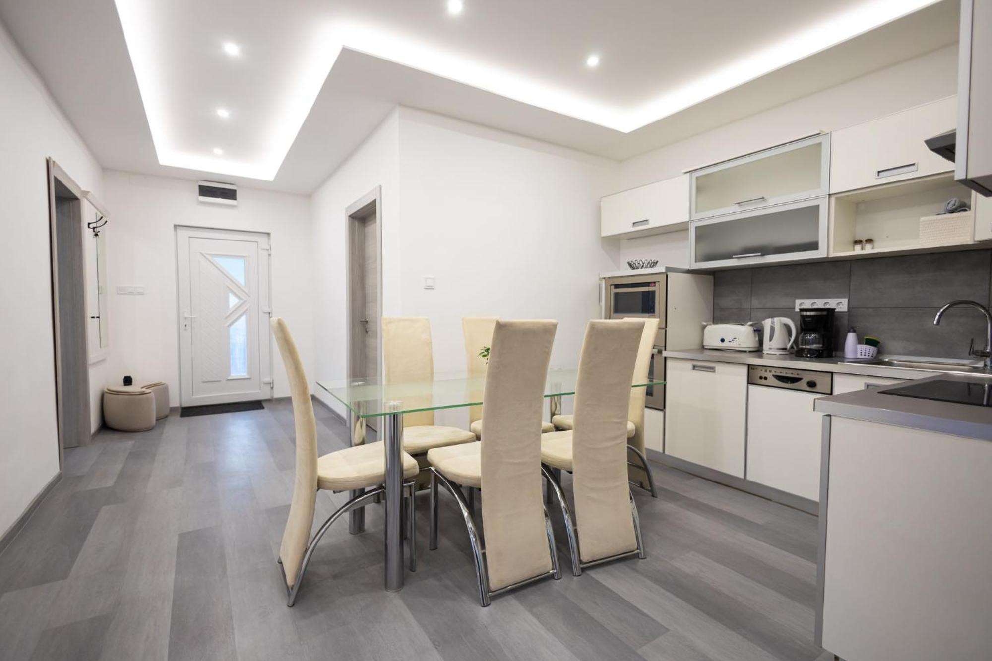 Fonix Apartman Дебрецен Екстер'єр фото